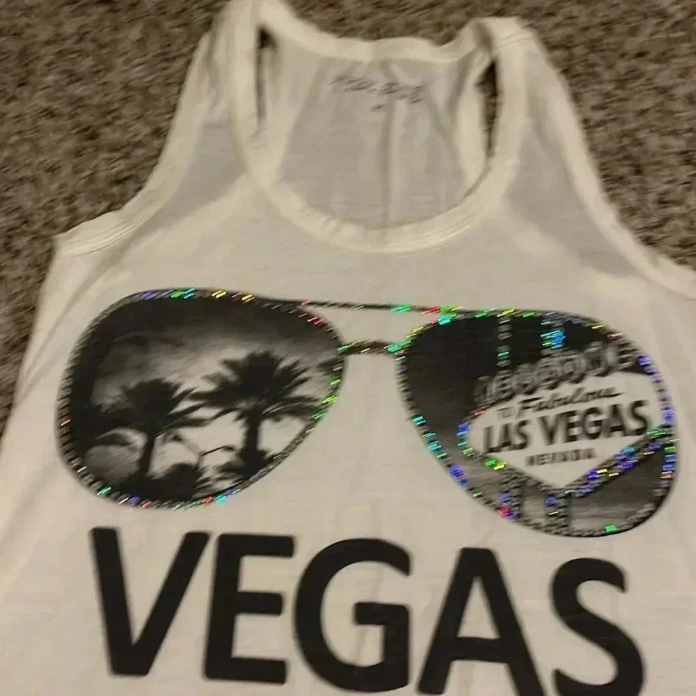 Tank top size medium - Picture 2 of 3